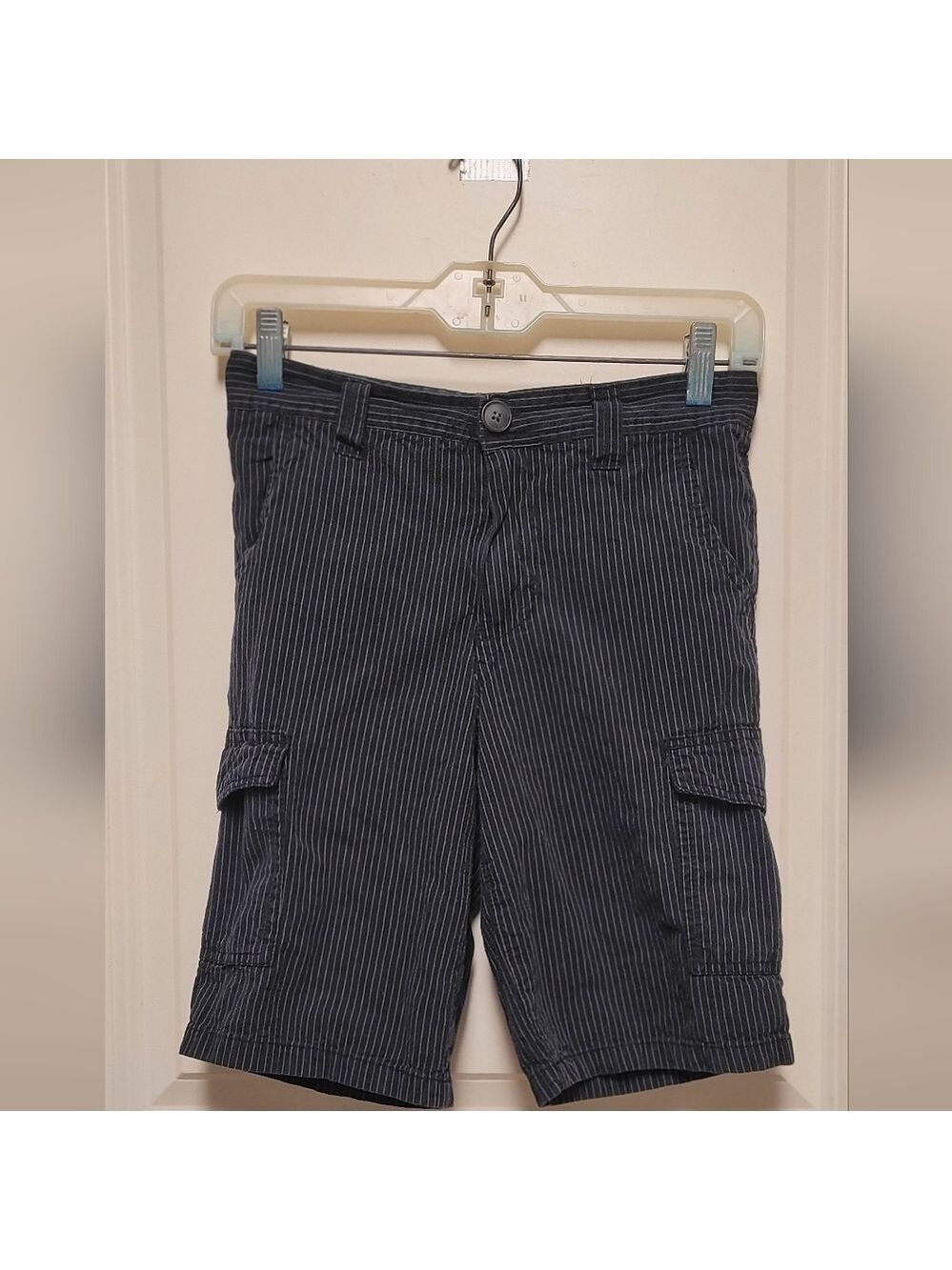 Fission Boys Pinstripe Cargo Shorts - Navy Sz M/12